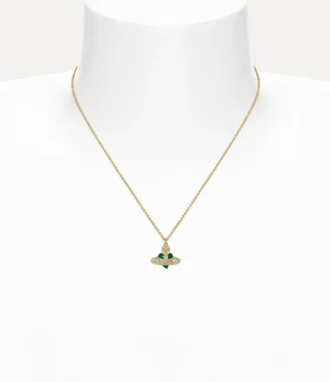 Nuova collana con pendente a cuore con diamanti