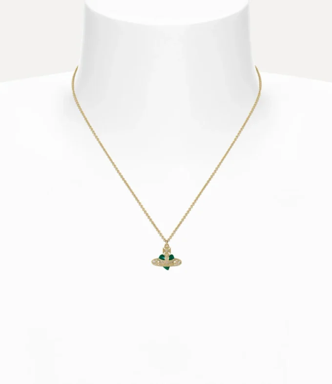 Nuova collana con pendente a cuore con diamanti